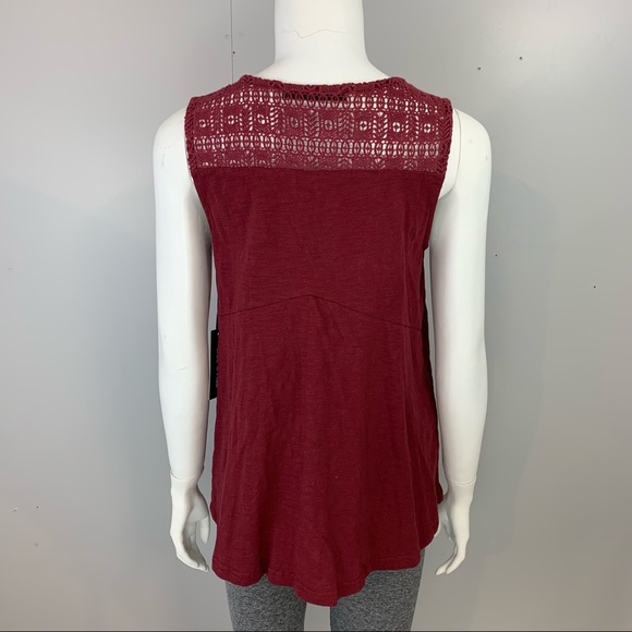 New! Doe & Rae Shirt Sleeveless Tank Top Crochet Criss Cross Burgundy Small - Picture 5 of 7